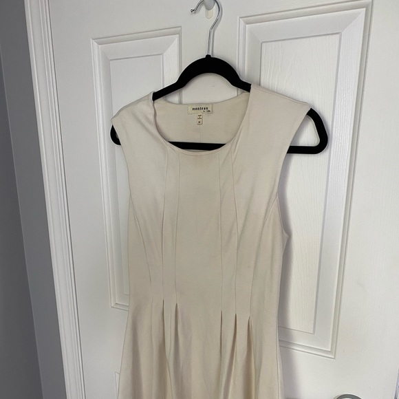 White sleeveless dress fit with flare - Picture 4 of 6